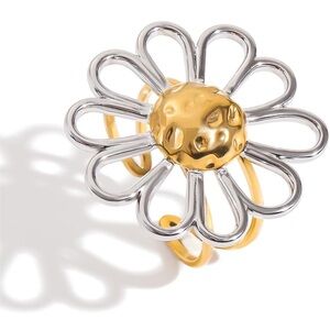 Daisy Two Toned Adjustable Ring